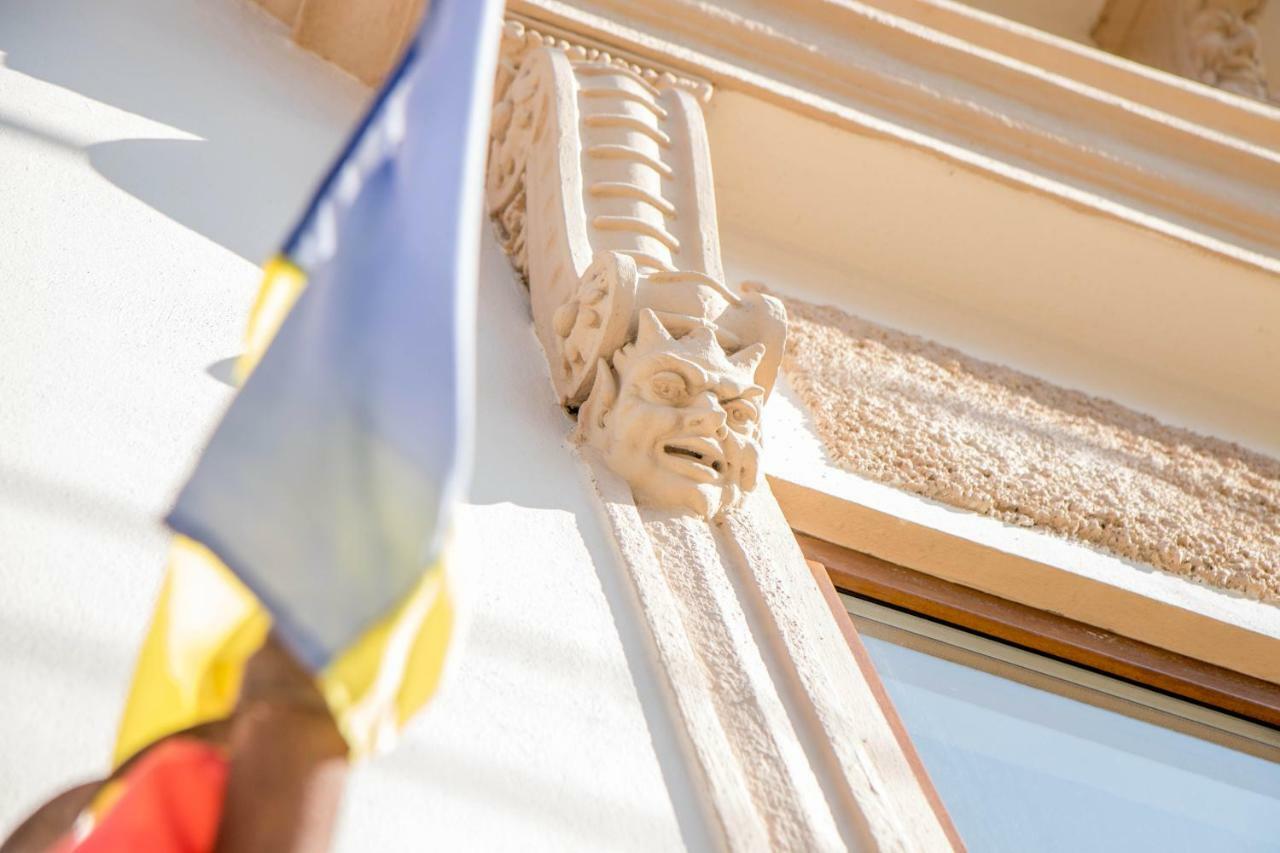 Antique Aparthotel Alba Iulia Buitenkant foto