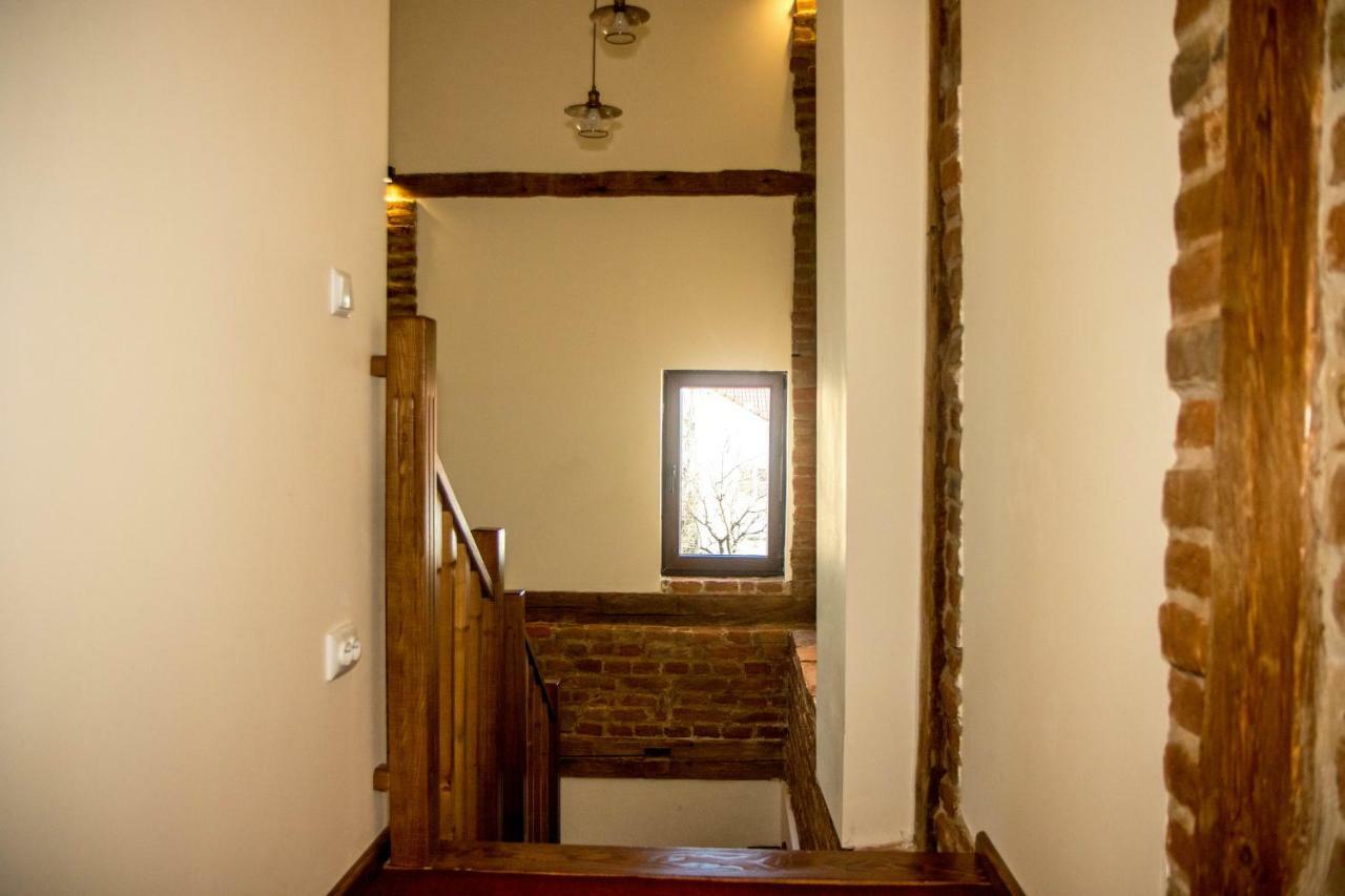 Antique Aparthotel Alba Iulia Buitenkant foto