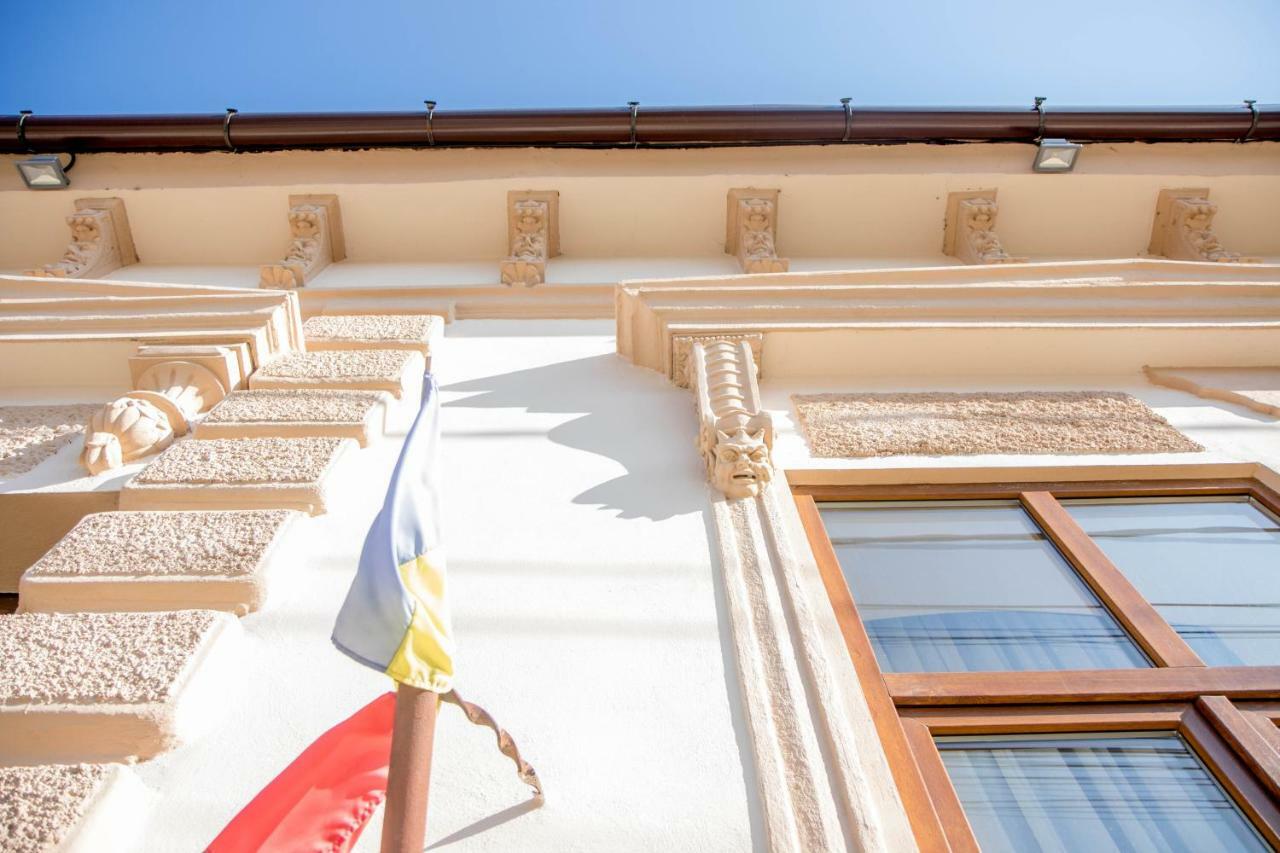 Antique Aparthotel Alba Iulia Buitenkant foto