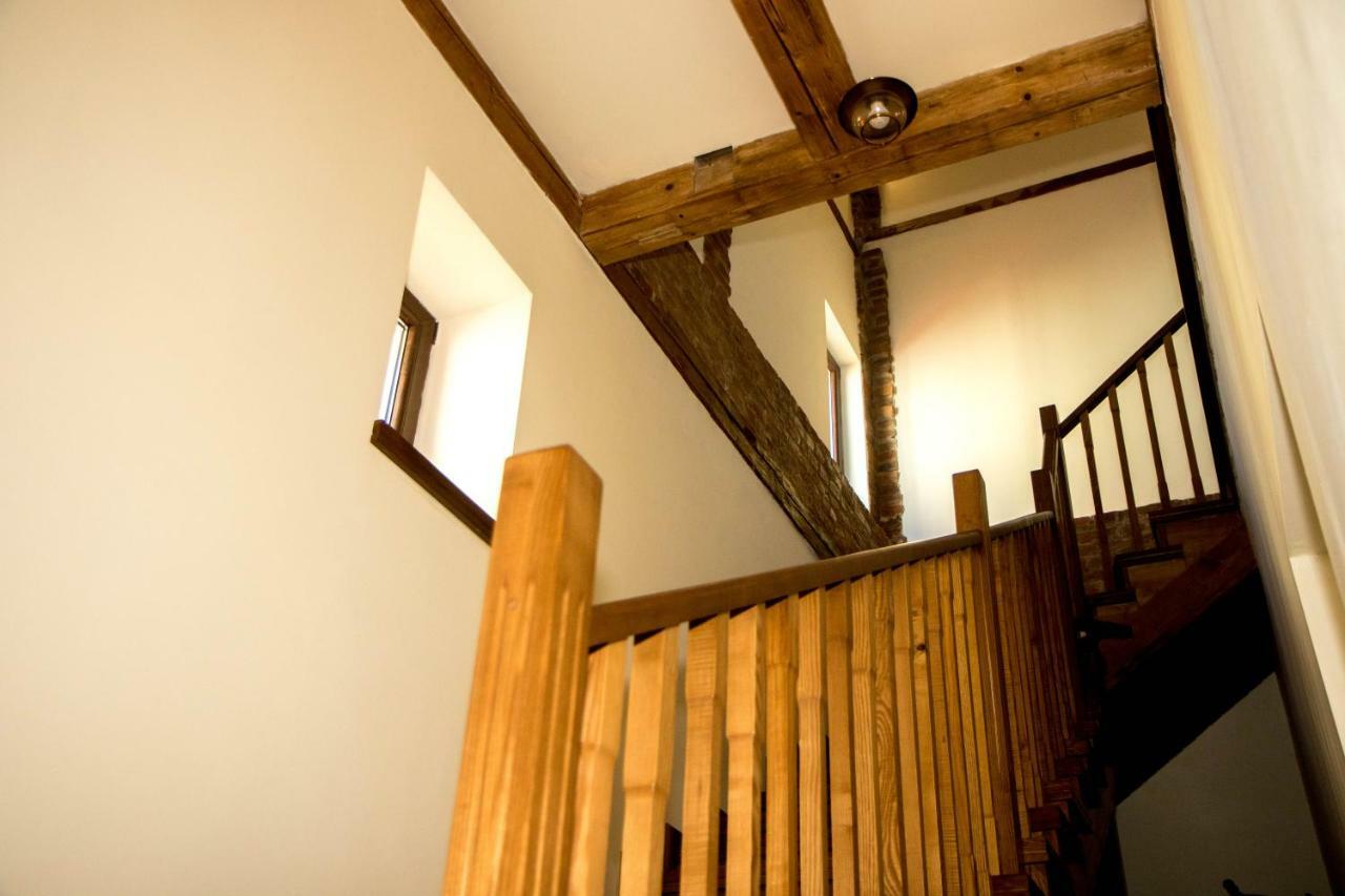 Antique Aparthotel Alba Iulia Buitenkant foto